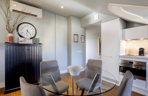 Encarnacao Apartment | Chiado Camões - Lisbon Best Apartments