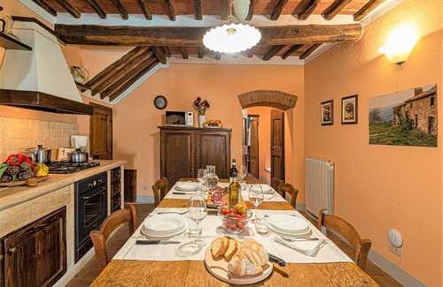 Monte Benichi Apartment | Chianti View, Garden for your small Family, Pool & Jacuzzi