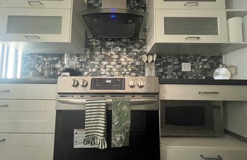Scottsdale Estates Six Condo | Chic 1 and 1/2 bedroom + loft condo in Scottsdale with community pool + gym