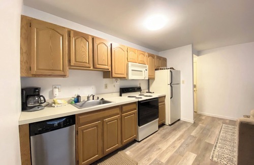 Edgemoor Apartment | Chic 1-bedroom apartment with AC, WiFi in vibrant Wilmington with Laundry