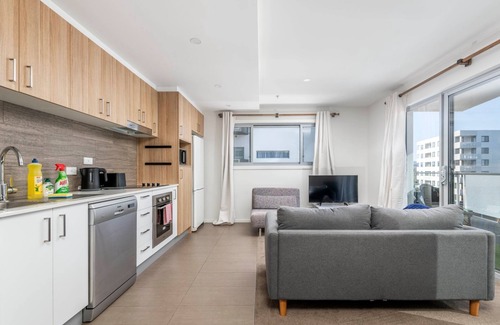 Greenway Apartment | Chic 1-Bedroom Retreat in Greenway