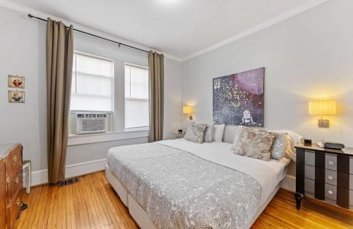 Dilworth House | Chic 1 BR Units Near Dilworth