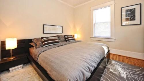 Dilworth House | Chic 1 BR Units Near Dilworth