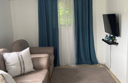 Priory Apartment | Chic 1bedroom with AC and WiFi in charming priory area1- 2 min walk to the beach