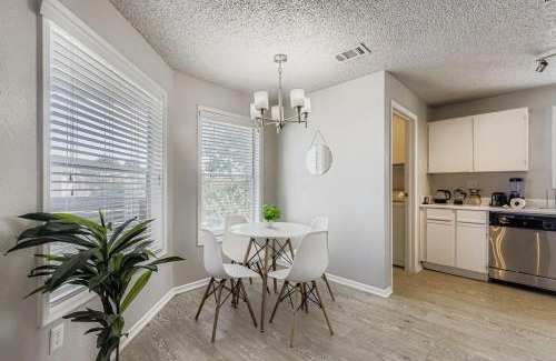 Milwood Apartment | Chic 2B - 2BA Getaway - Cedar Park - North Austin