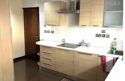 North Ridge House | Chic 3 Bedroom Apartment near Osu with WiFi, Gym and Pool