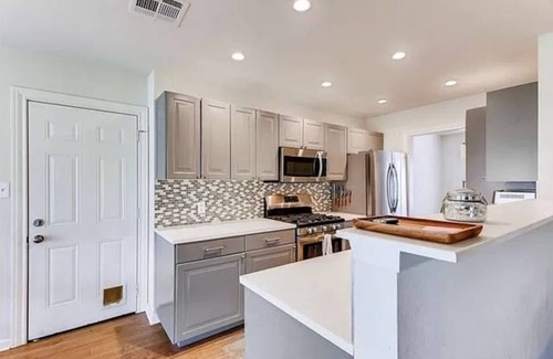 Coronado Hills House | Chic boho pet-friendly house with hot tub