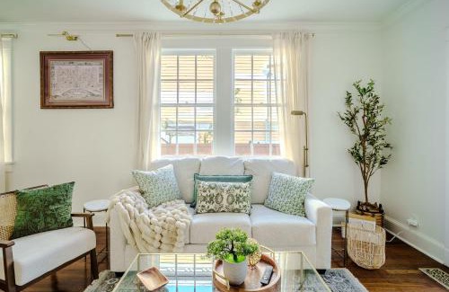 Touro House | Chic & Central - Renovated Gem with Gated Parking