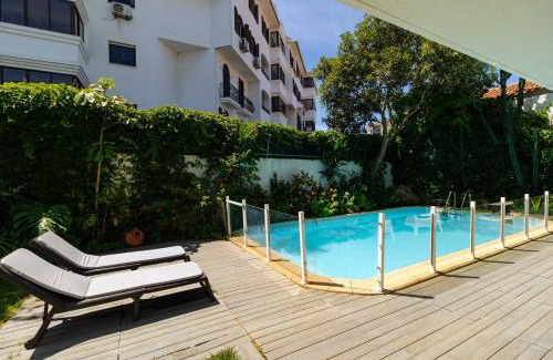 Parede House | Chic Coastal Villa Pool, Garden & Beach Vibes
