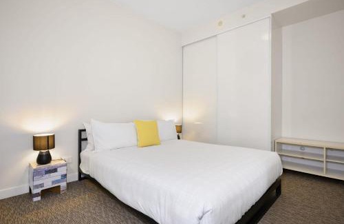 Coburg Apartment | Chic Coburg Haven Modern 1 Bed Apartment