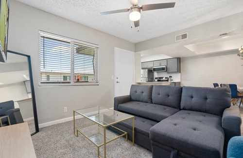 Camelback East Apartment | Chic Condo Near DT! Pool and Parking