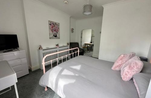 Southampton City Centre Apartment | Chic & Cosy Studio Apartment
