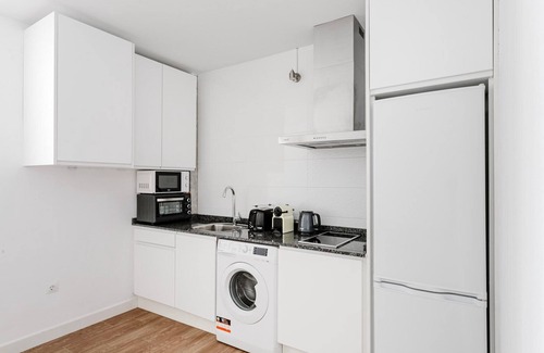 El Palo Apartment | Chic El Palo 1BR w/Elevator, near beach area