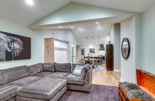 Holland House | Chic Hideaway with Fire Pit Less Than 2 Miles to Beach!