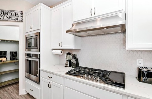 Galilee House | Chic Home near Disney with Waterpark Access in Reunion Village with Resort Amenities - 7962H