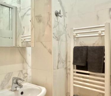 Les Halles Apartment | Chic & Modern Studio in Centre Paris Rambuteau