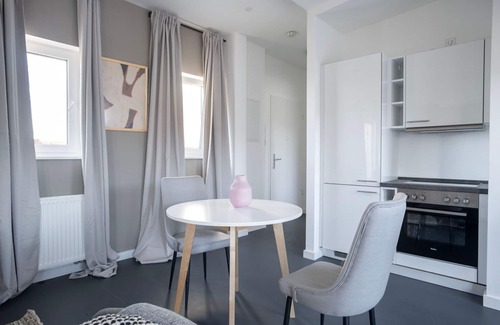 Neukoelln Apartment | Chic Neukölln Studio w/Elevator nr Spree, by Blueground