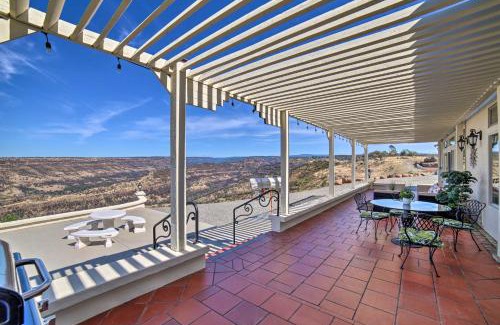 Chico House | Chic Paradise Home with Terrace 13 Mi to Wineries!