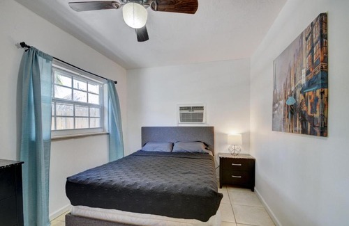 Boynton Beach House | Chic Paris Beach Getaway - 1mi to beach