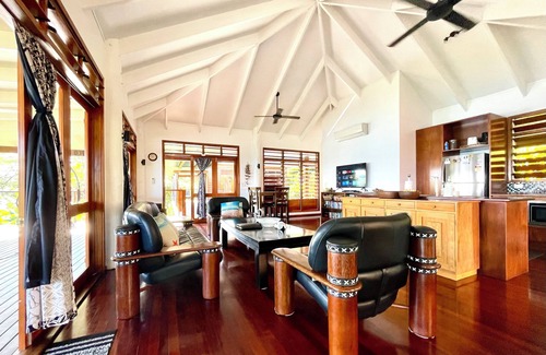 Savusavu Villa | Chic Serene & Secluded Beachfront Villa - Your Own Private Resort