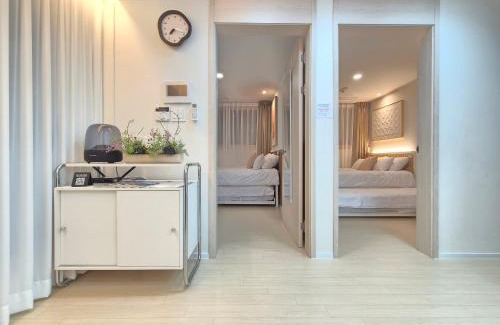 Hapjeong-dong Apartment | Chic Stay 홍대 합정 신촌 # 최대8인 # 신축 엘리베이터 # 무료짐보관 # 무료주차