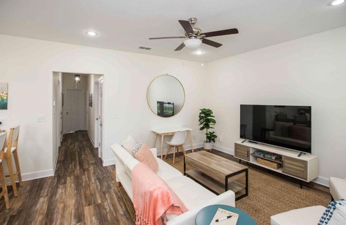 Thomasville House | Chic Thomasville Home Walk to Downtown!
