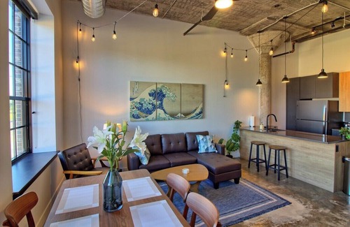 Midtown Hotel | Chic Ultramodern Loft Suite w/Designer Features