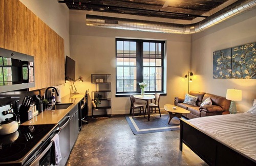 Midtown House | Chic Ultramodern Studio Loft w/Designer Features