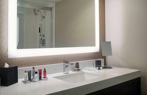 Burr Ridge Hotel | Chicago Marriott Southwest at Burr Ridge