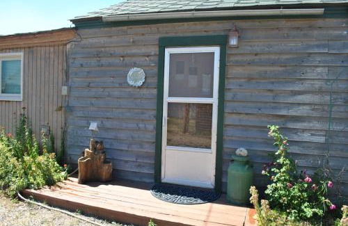 Pray Apartment | Chico Peak cabin nr Yellowstone,Chico Hot Springs