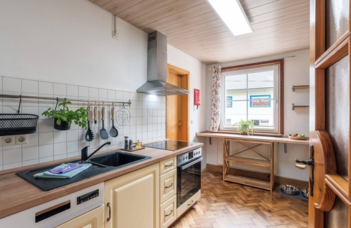 Enzklosterle Apartment | Child- and dog-friendly holiday apartment Wildbach, 80 sqm, 2 bedrooms, infrared sauna