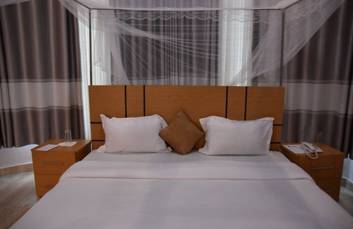 Gisakura Cabin | Chimpanzee Lodge