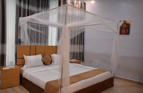 Gisakura Cabin | Chimpanzee Lodge