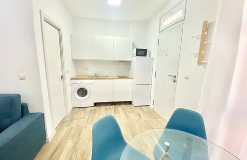 Pradolongo Apartment | China Town Madrid 01