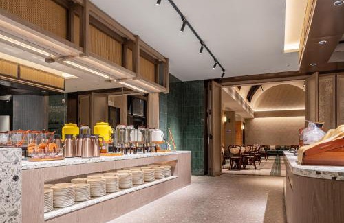 Jiangxia District Hotel | China Youth Qiuguo Hotel - Wuhan Jiangxia Uni-Town Metro Branch