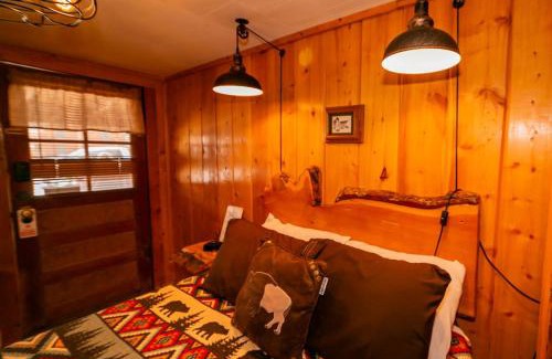 Dubois Cabin | Chinook Winds Lodge