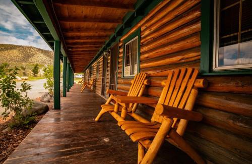 Dubois Cabin | Chinook Winds Lodge