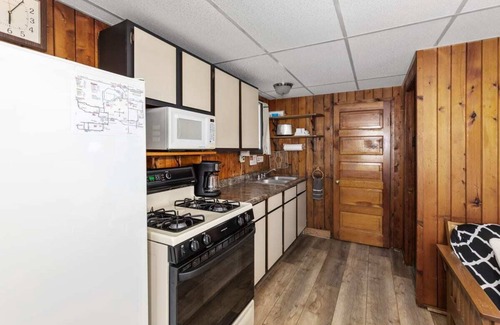 Chippewa Lake Cabin | Chippewa Bluffs Resort Spacious Combined 3BR 3BA Cabins