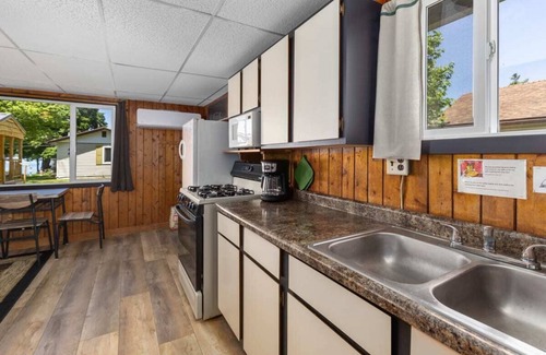 Chippewa Lake Cabin | Chippewa Bluffs Resort Spacious Combined 3BR 3BA Cabins