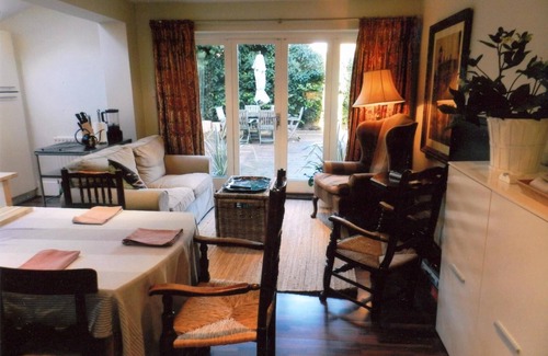 Chiswick Apartment | Chiswick, London,W4, 2 Bedroom Garden Flat.