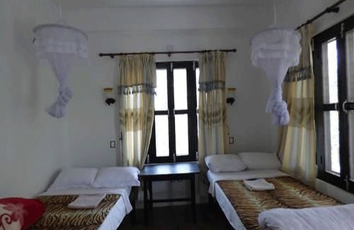 Sauraha Cabin | Chitwan Gaida Lodge