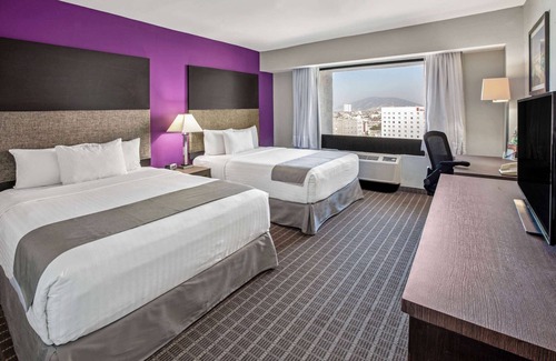 Monterrey Hotel | CHN Hotel Monterrey Norte, Trademark Collection by Wyndham