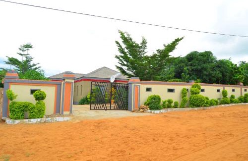 Francistown House | Chobe Kulotu Guest House