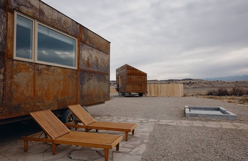 Fremont County Apartment | Cholla Tiny Home - Soaking Included