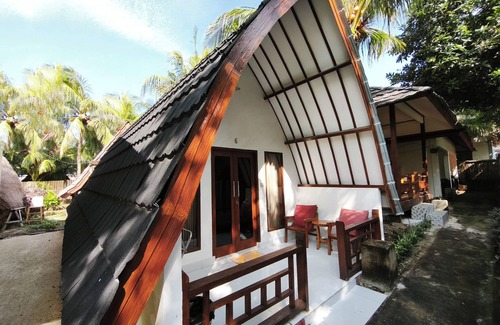 Gili Air House | Chozy 1-bedroom bungalow with AC and WiFi in lovely Gili Air
