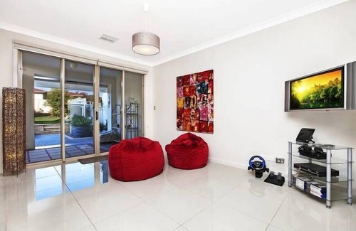 Christies Beach House | Christies Beach Exclusive Townhouse