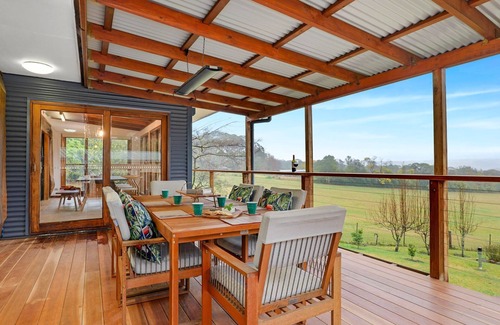 Bilpin Cottage | CHRISTOPHERS COTTAGE - the quintessential mountains retreat - SPECIALS ON NOW !