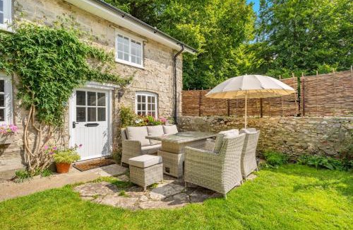 Littlebredy House | Church Cottage - Martinstown