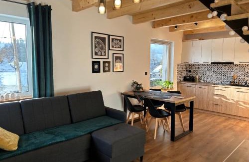 Czarna House | Cichata - domek w Bieszczadach