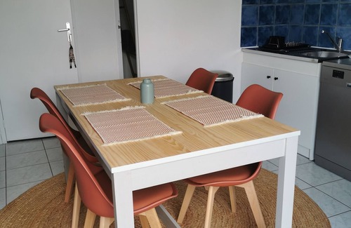Chaille-les-Marais Apartment | Cigogne, Gite 4 Personnes Avec Piscine Chauffée, Sud Vendée Littoral